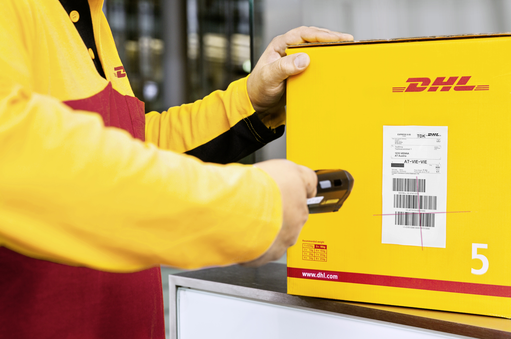 DHL-01.jpg