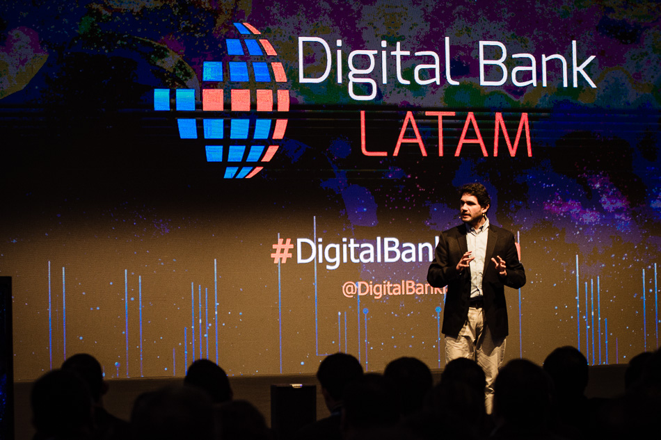 Digital-Bank-Lima-2019-©-Fotógrafo-Anthony-Mujica-9.jpg