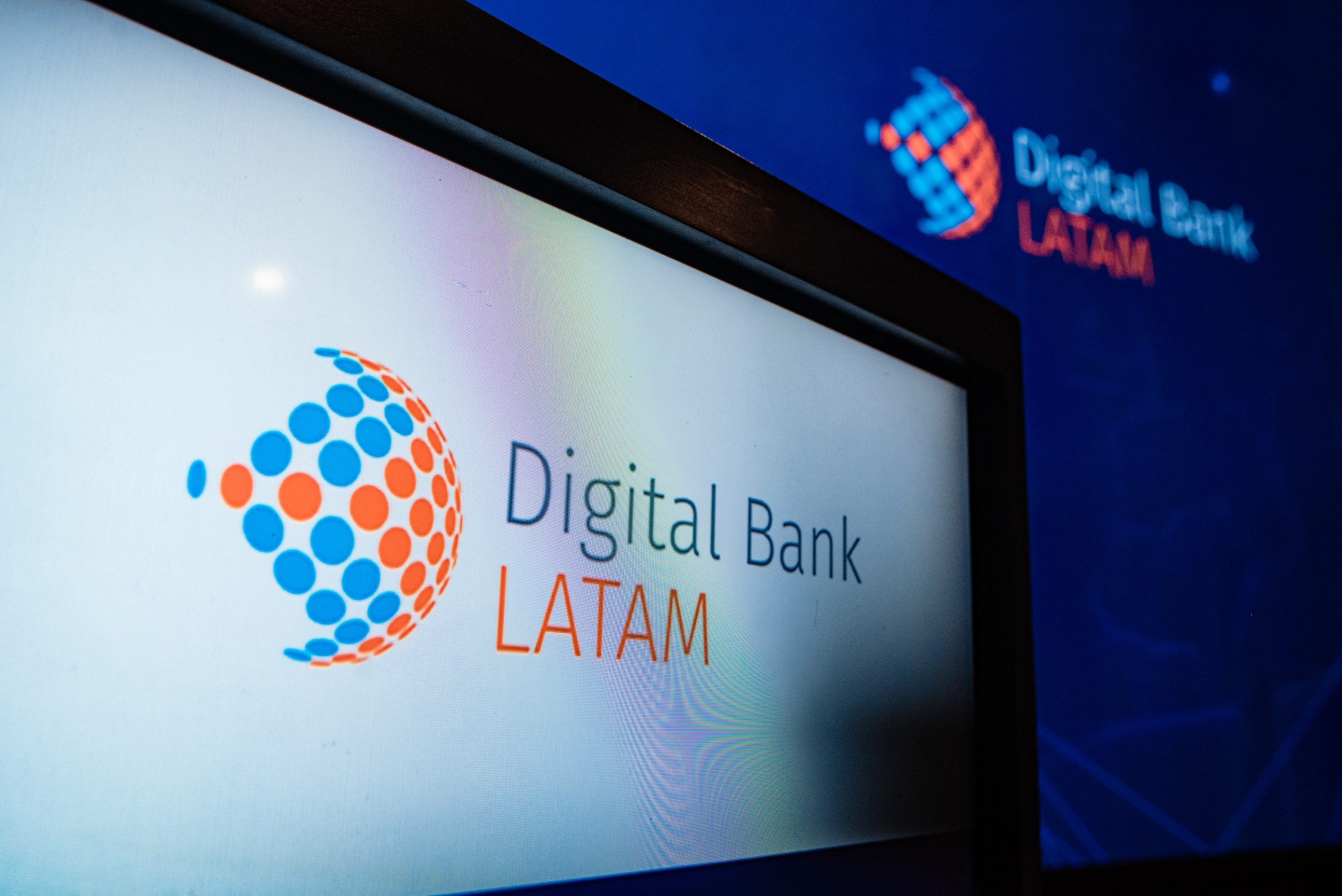 DIGITAL-BANK-LIMA11-scaled.jpg