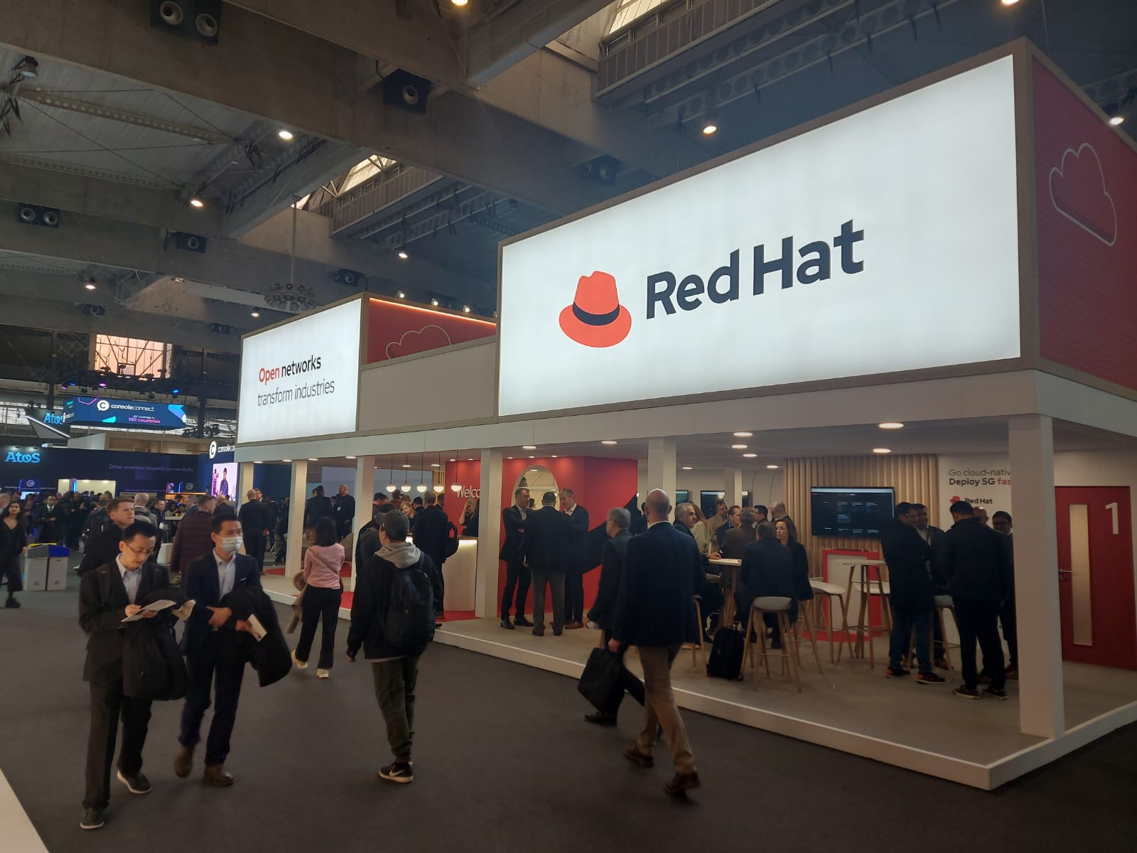 RedHat-MWC-2023.jpeg