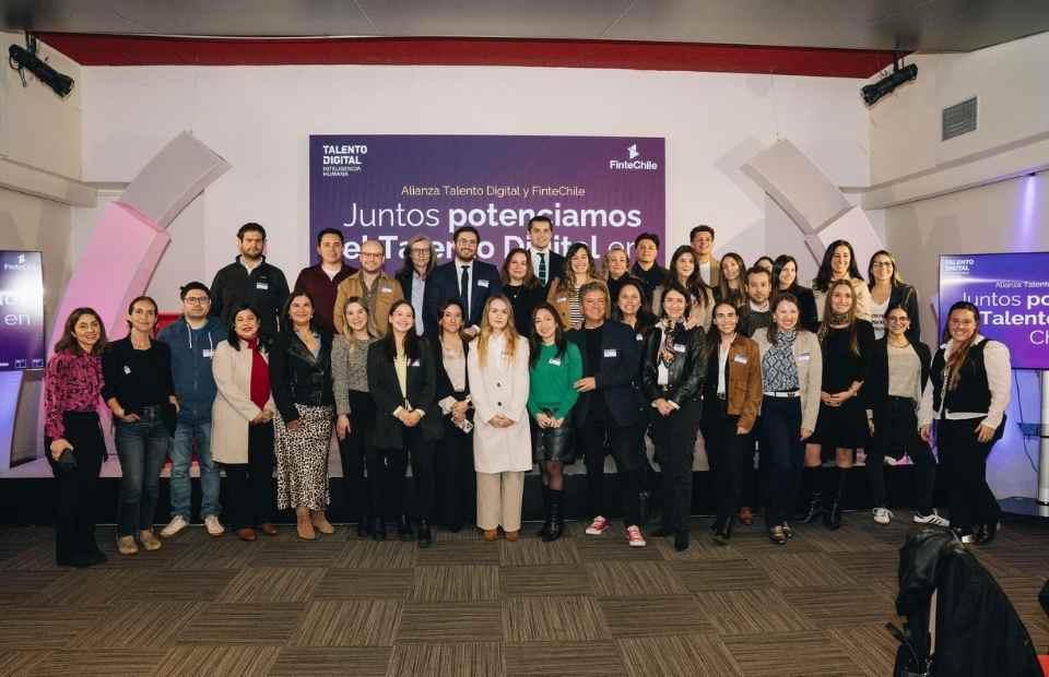 Firman-alianza-para-posicionar-a-Chile-como-referente-en-formacion-digital-y-empleabilidad-en-el-mundo-fintech.jpg
