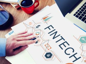 Fintech peruana lanza tarjeta digital para compras globales en alianza con Mastercard