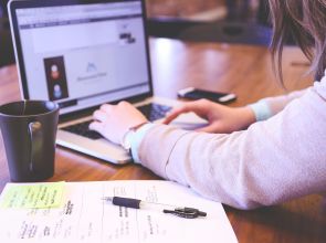 Colombia: Las mujeres son las que solicitan más de la mitad de los créditos pedidos a las fintech