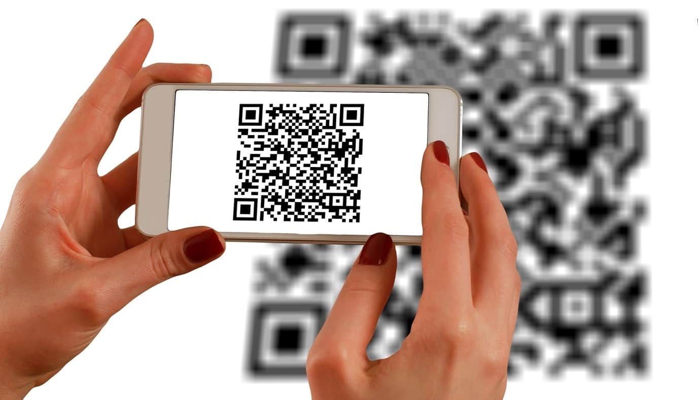 a-guide-to-qr-codes-and-how-to-scan-qr-codes-1.jpeg